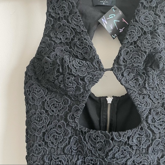 Nasty Gal Bodycon Black Dress - Picture 4 of 8